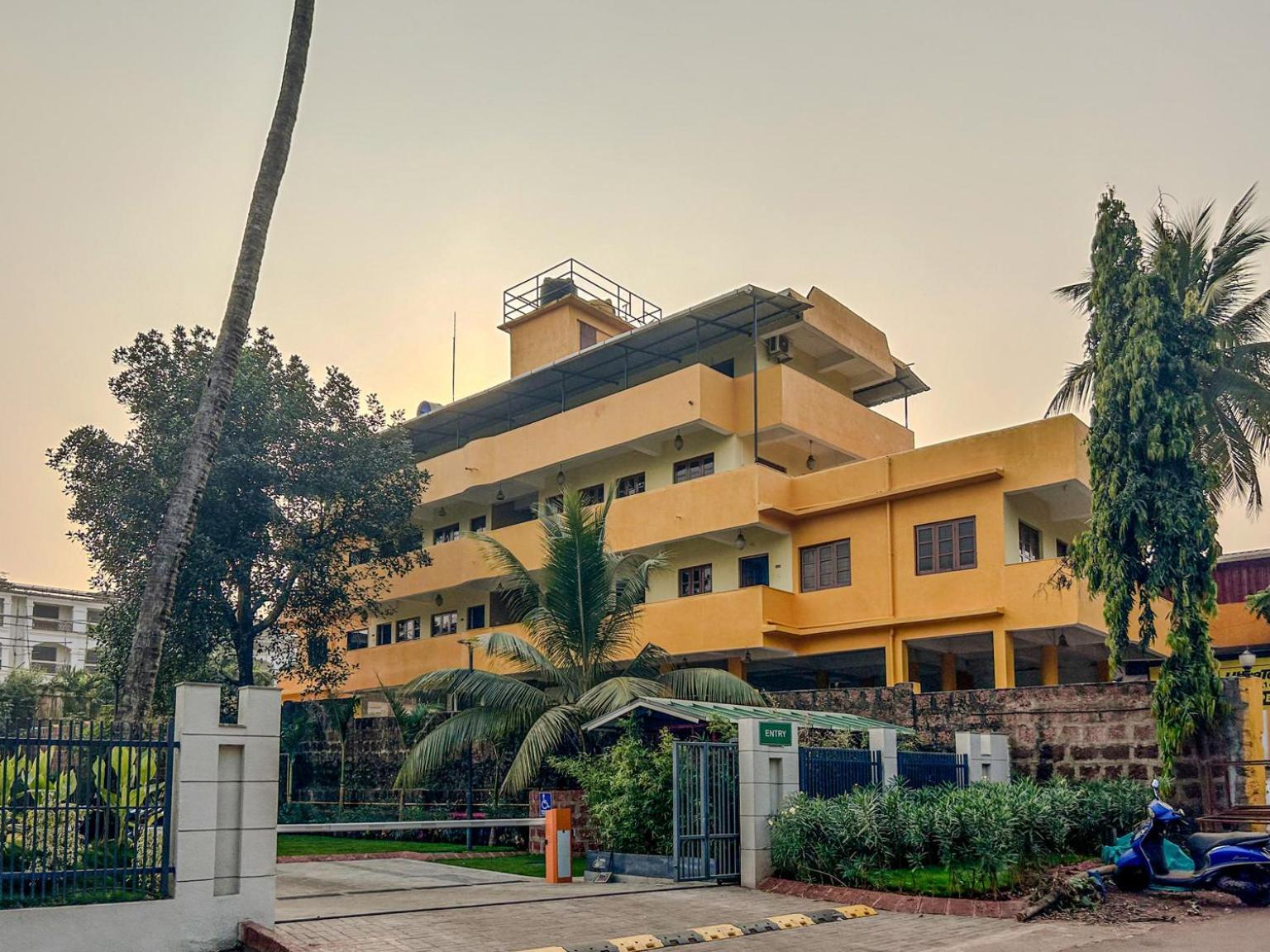 La Costa Residency Hotel Anjuna Eksteriør billede