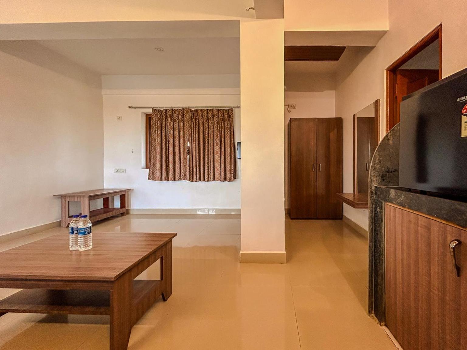 La Costa Residency Hotel Anjuna Eksteriør billede
